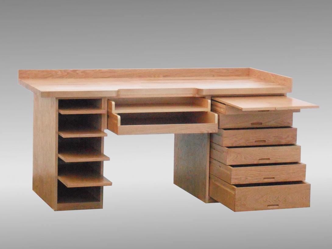 image of jewelry bench opened